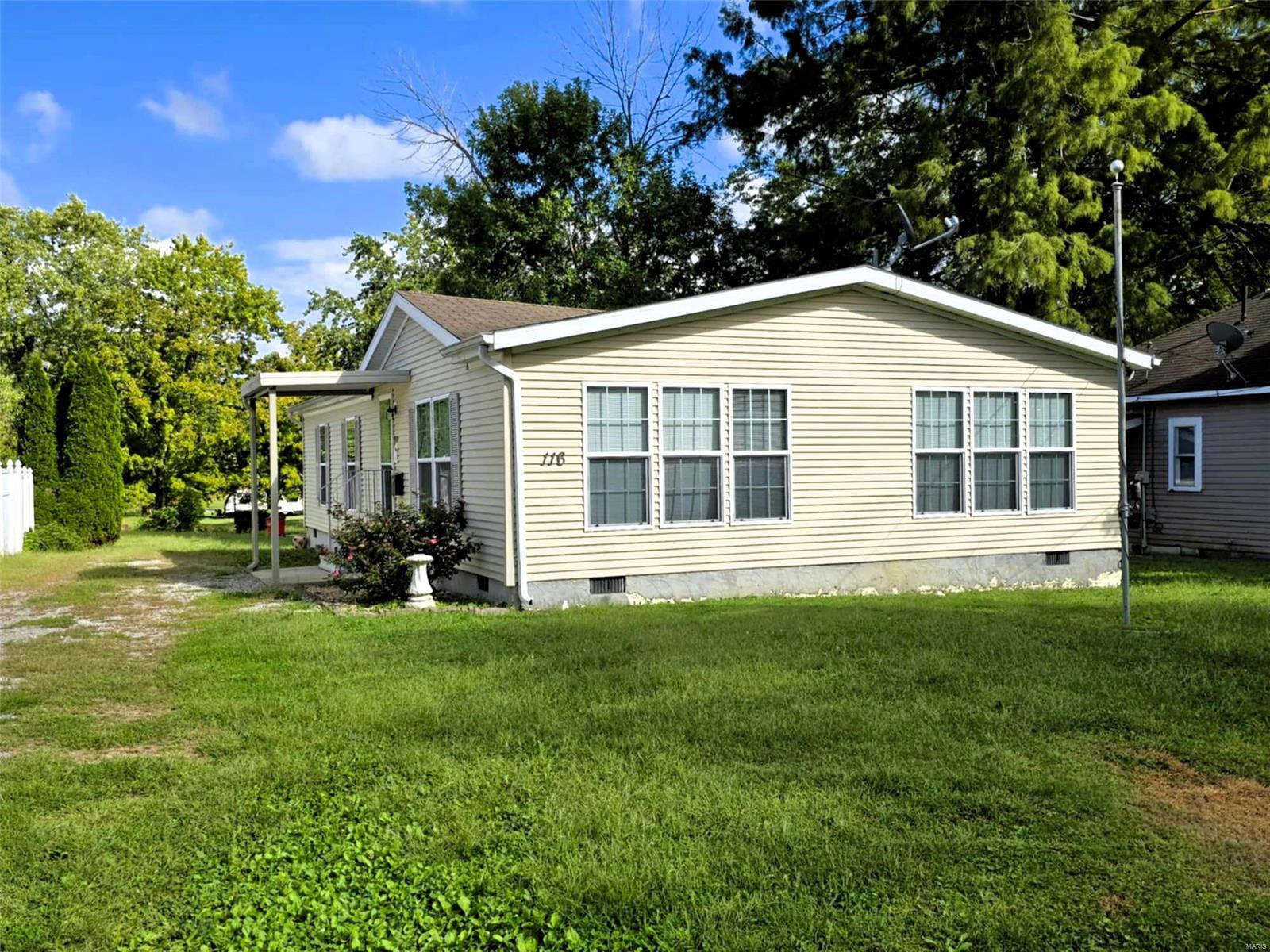 116 East Property Photo 1