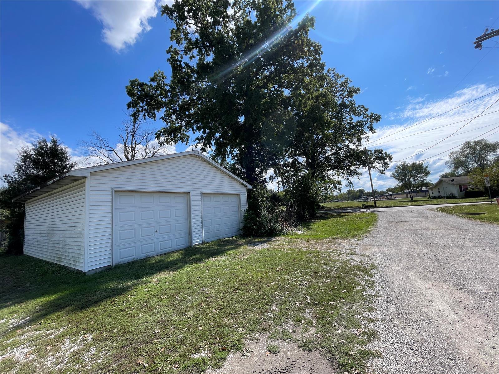 716 Cedar Street Property Photo 5