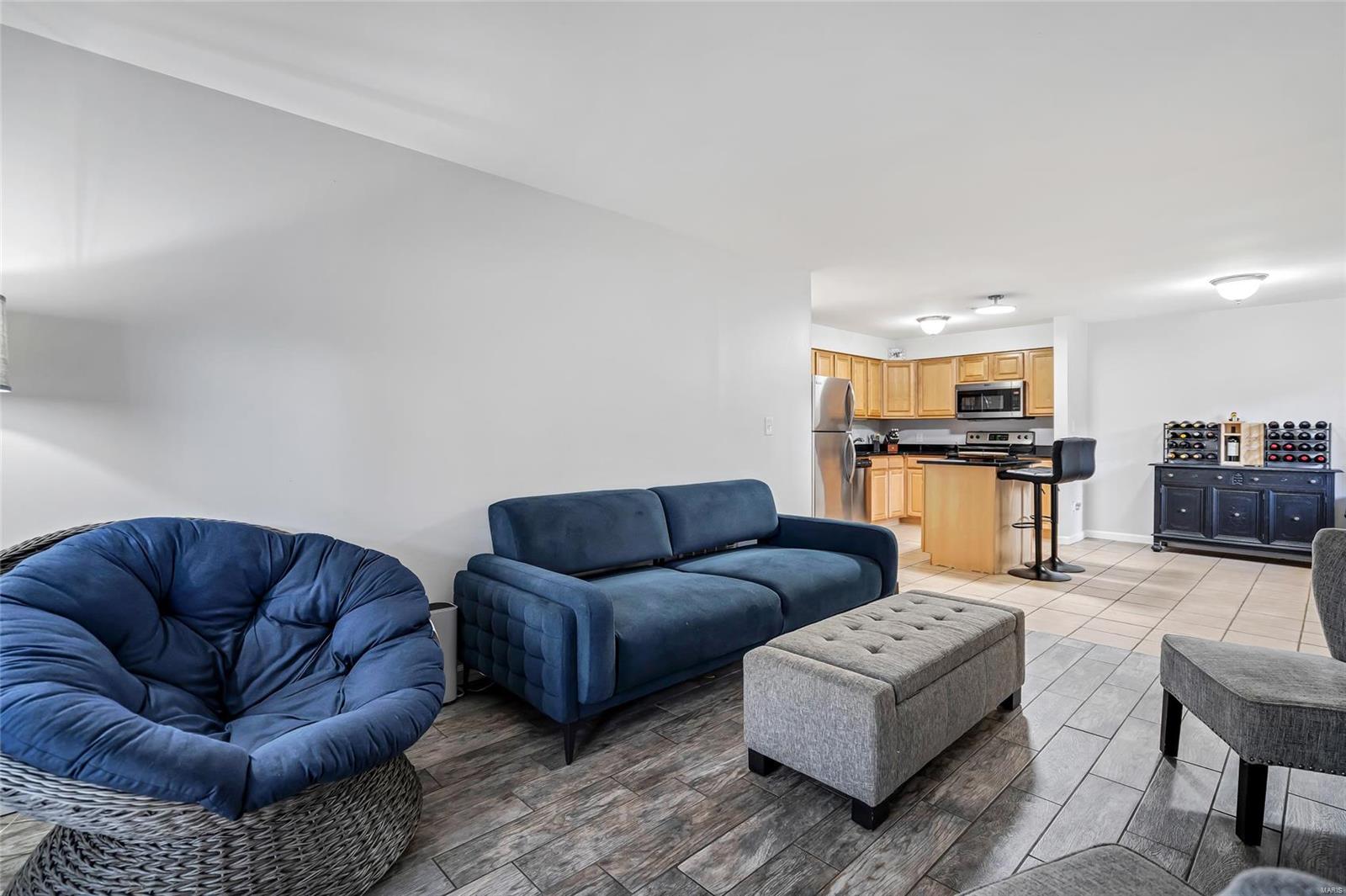950 E Rue De La Banque L1 Property Photo 6