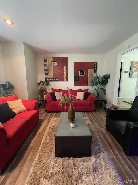 725 Valencia Avenue Property Photo 6