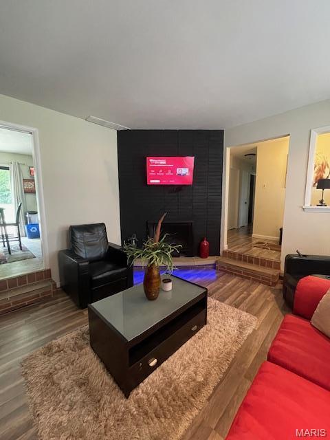 725 Valencia Avenue Property Photo 8