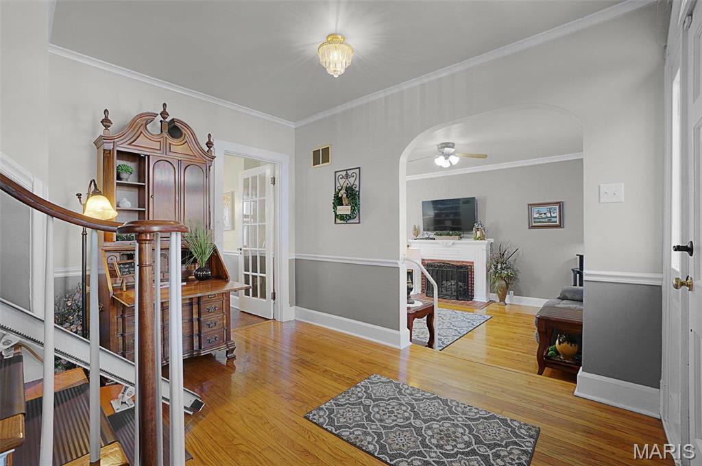 401 Elm St Property Photo 8
