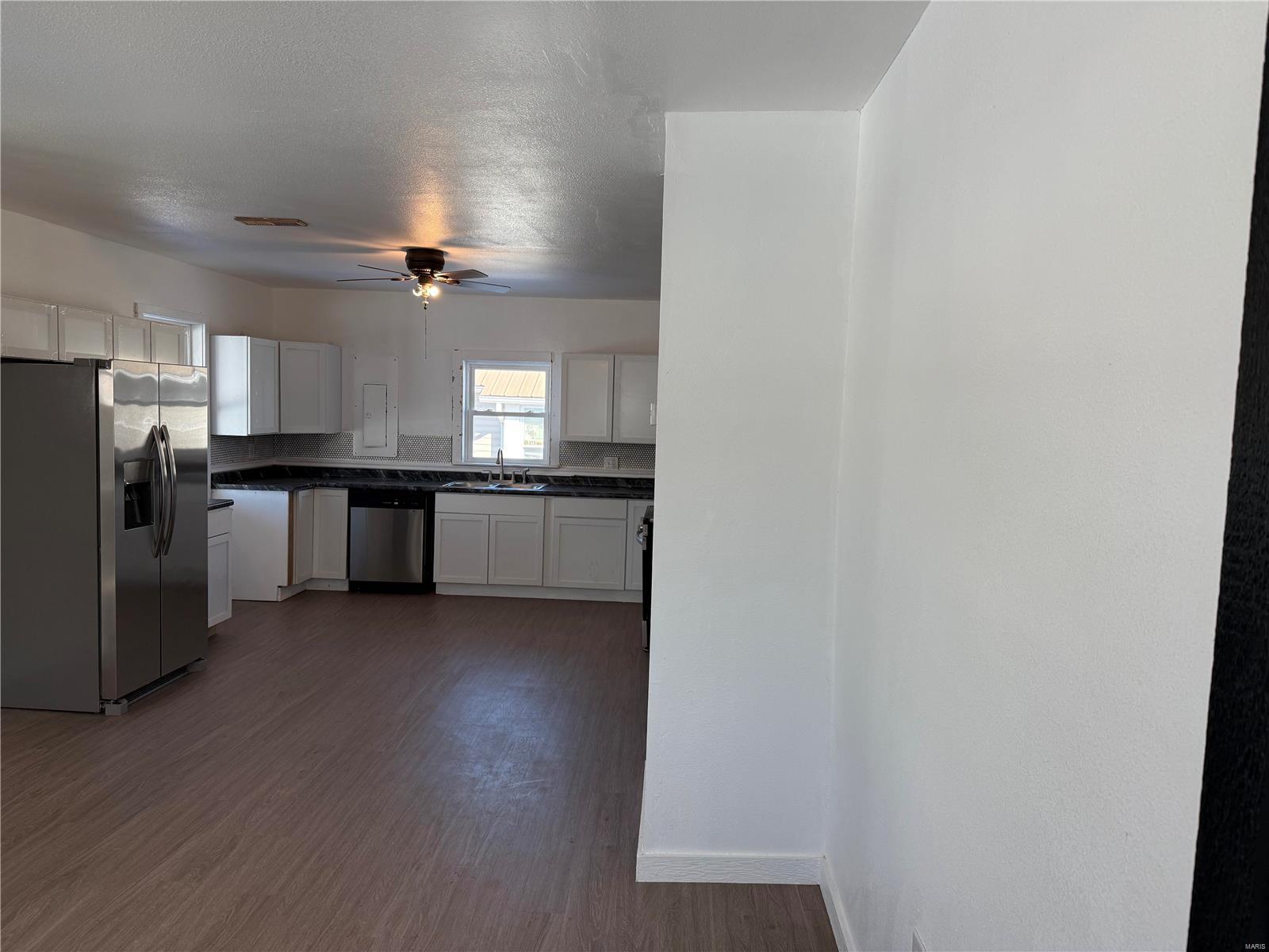 105 5th St Property Photo 14