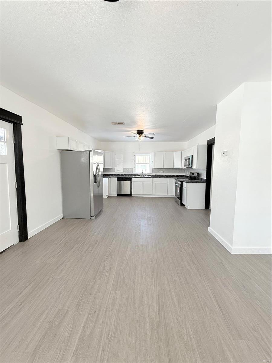 105 5th St Property Photo 17