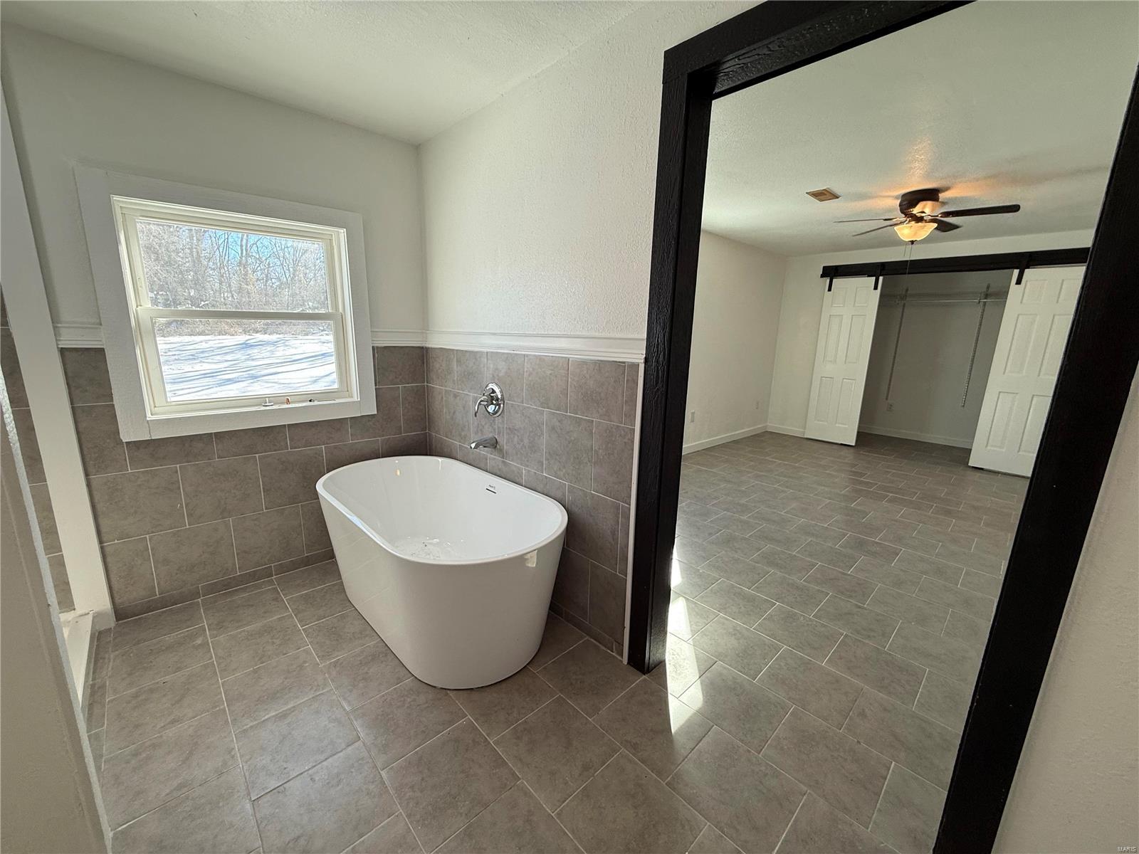 105 5th St Property Photo 22