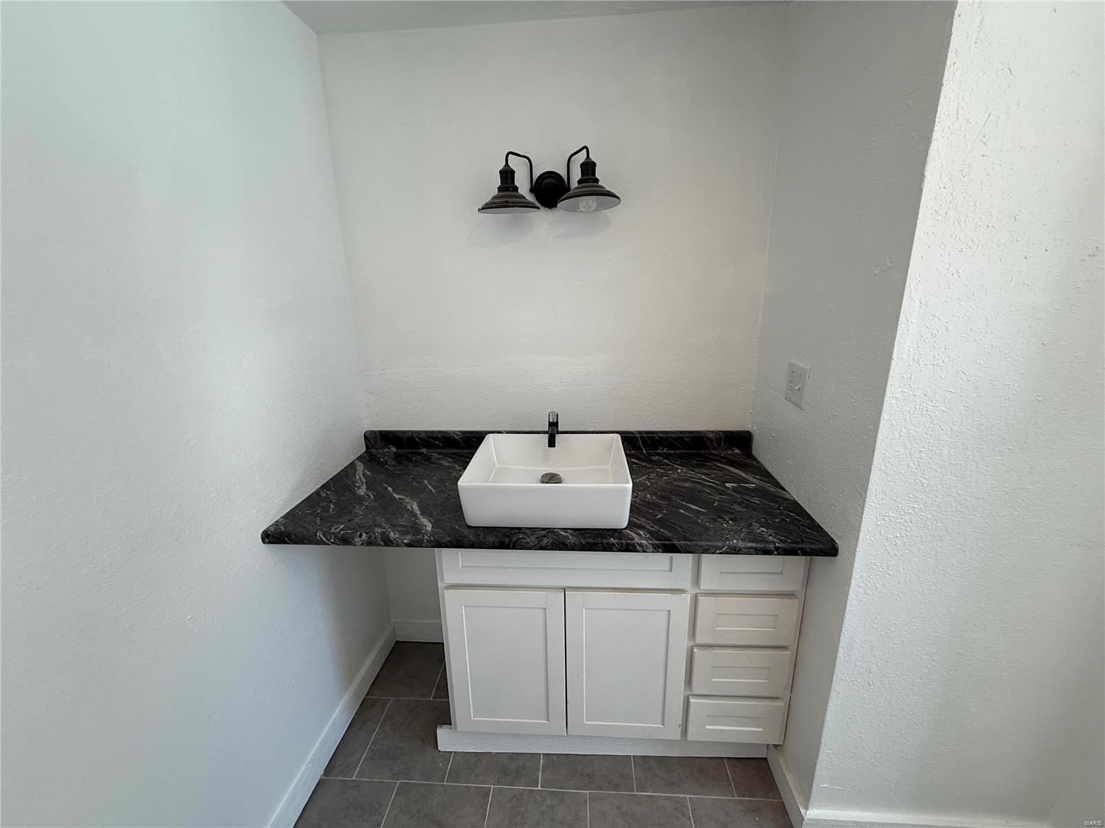 105 5th St Property Photo 24