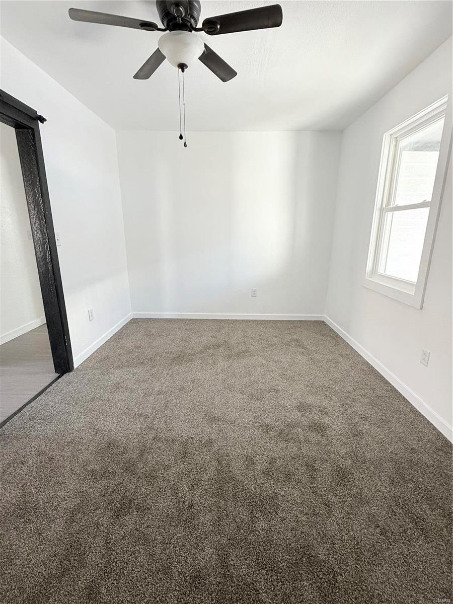105 5th St Property Photo 25