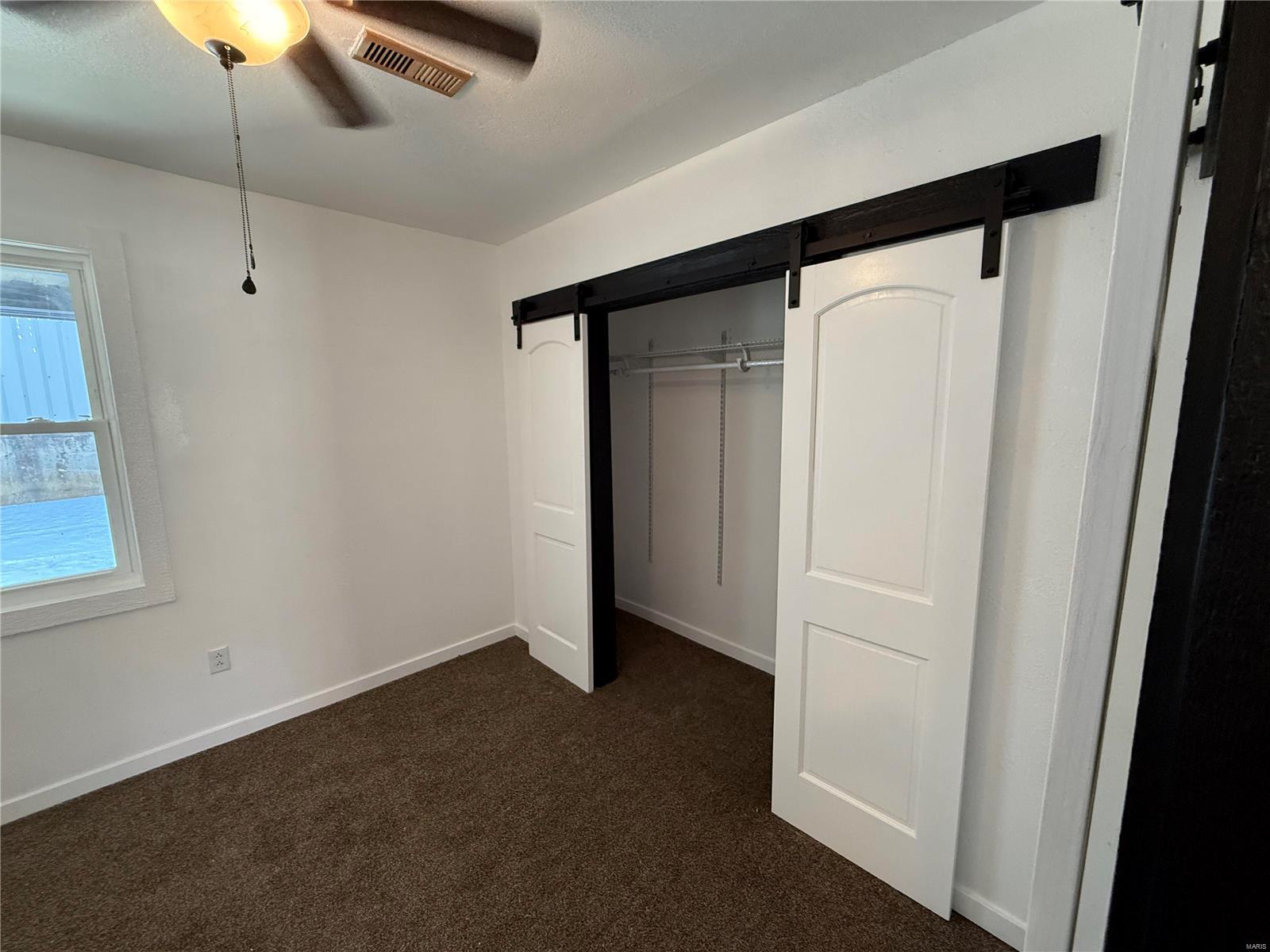 105 5th St Property Photo 27