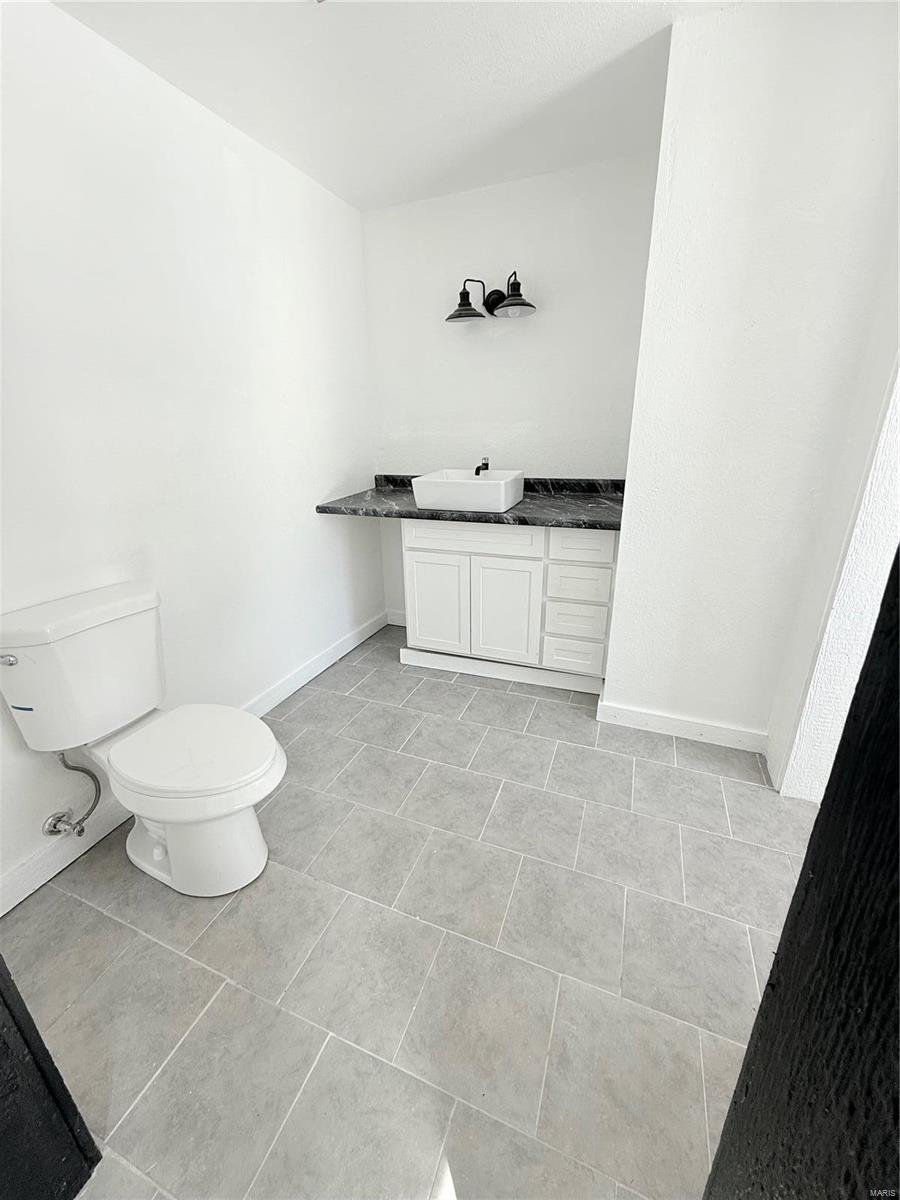 105 5th St Property Photo 34