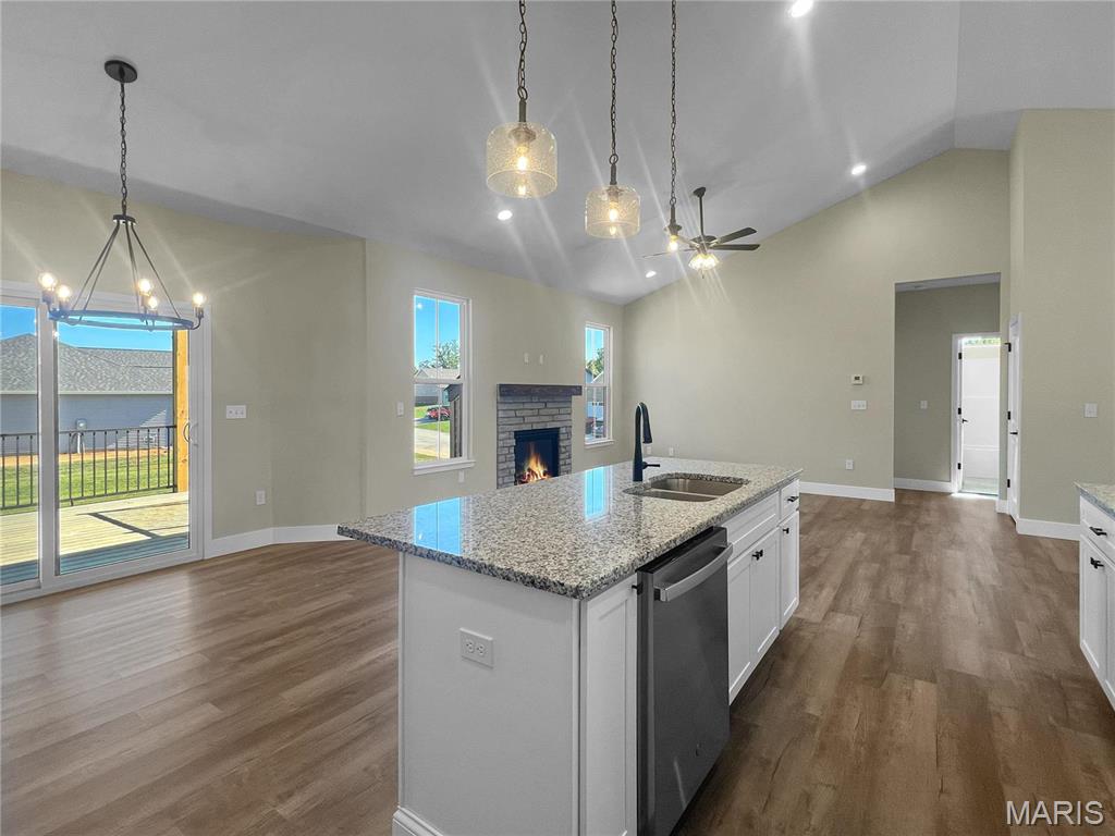 2912 Bluff Ridge Court Property Photo 8