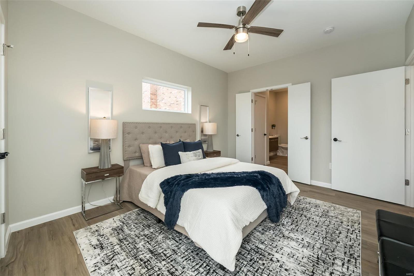 10809 Olive Blvd Property Photo 16