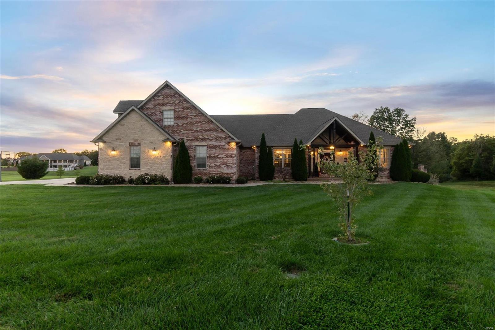 165 Kingsborough Court Property Photo