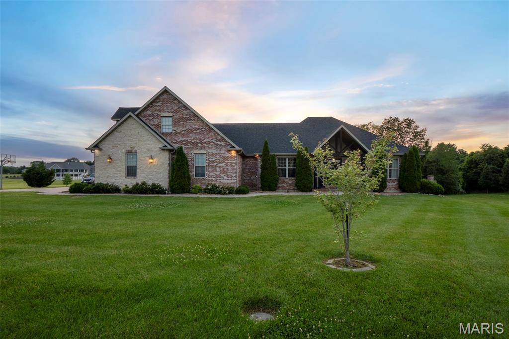 165 Kingsborough Court Property Photo 2