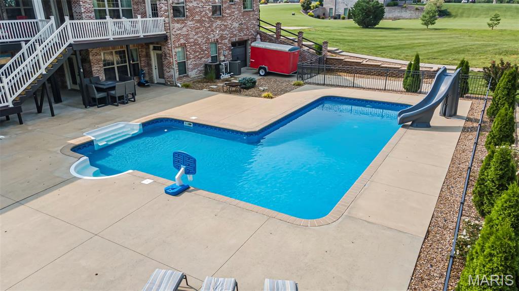165 Kingsborough Court Property Photo 28
