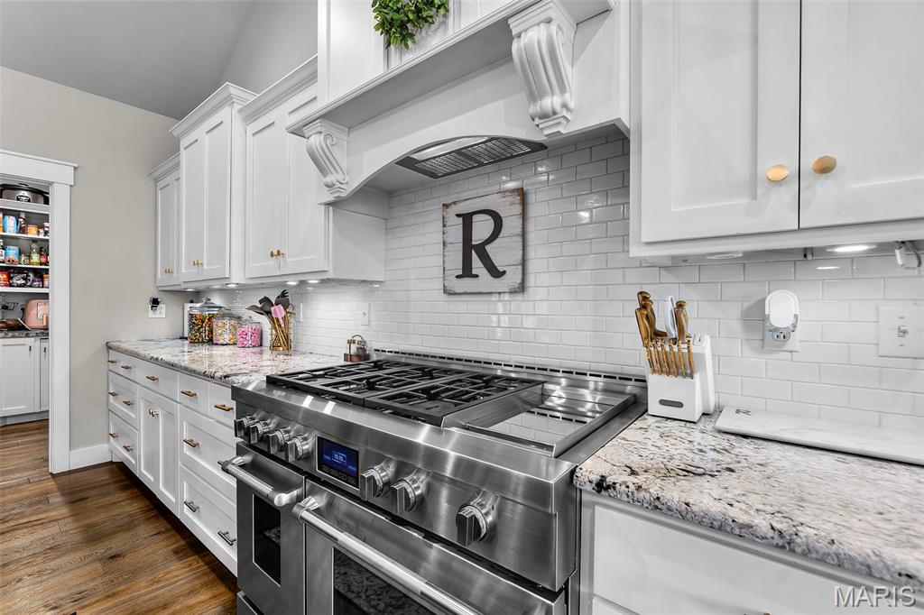165 Kingsborough Court Property Photo 40