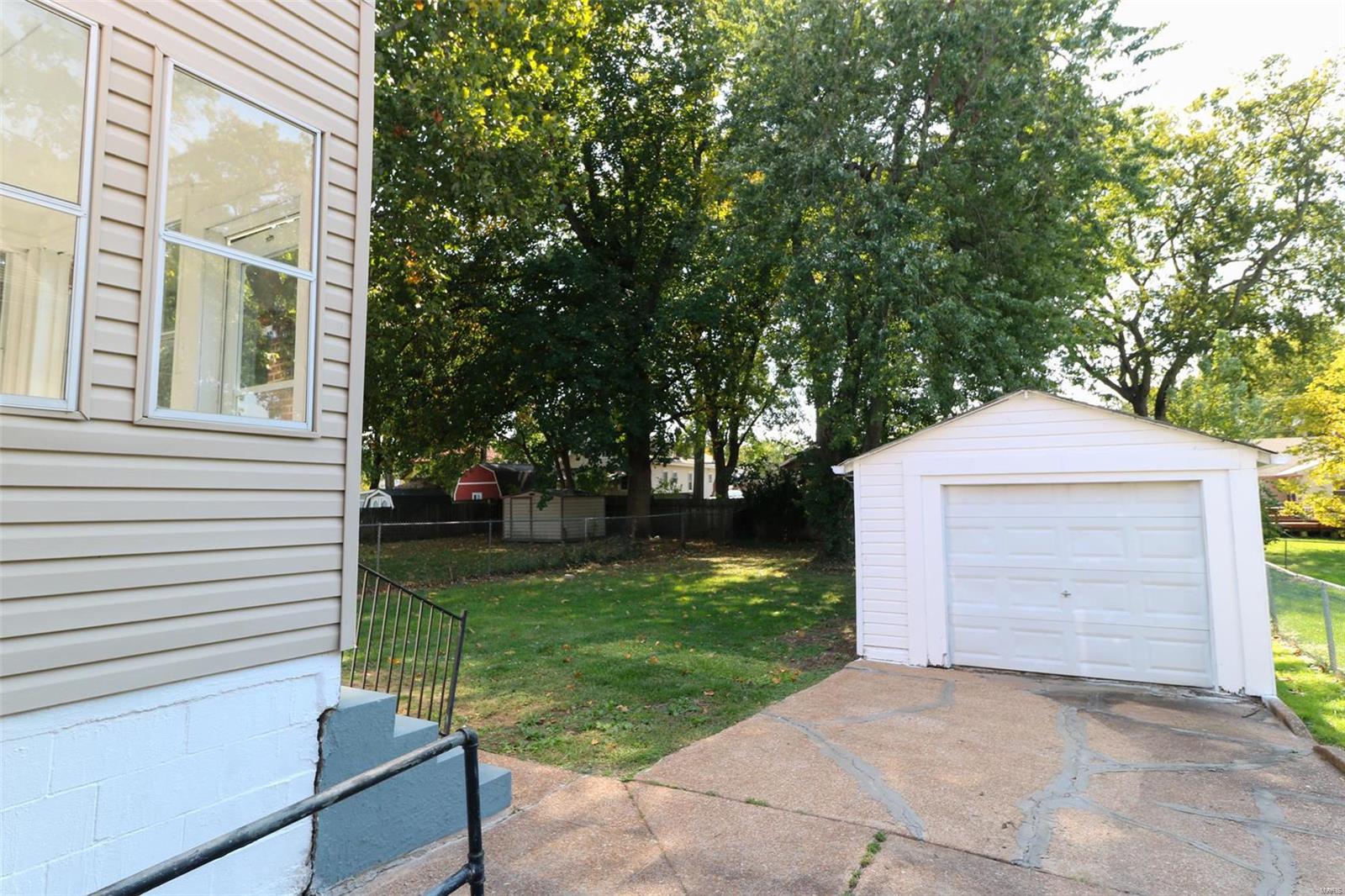 8820 Windom Avenue Property Photo 33