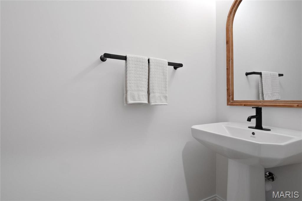 0 Bridgeport Cedarstone Property Photo 33
