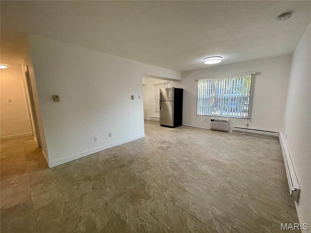 800 Dumont Place B Property Photo 5