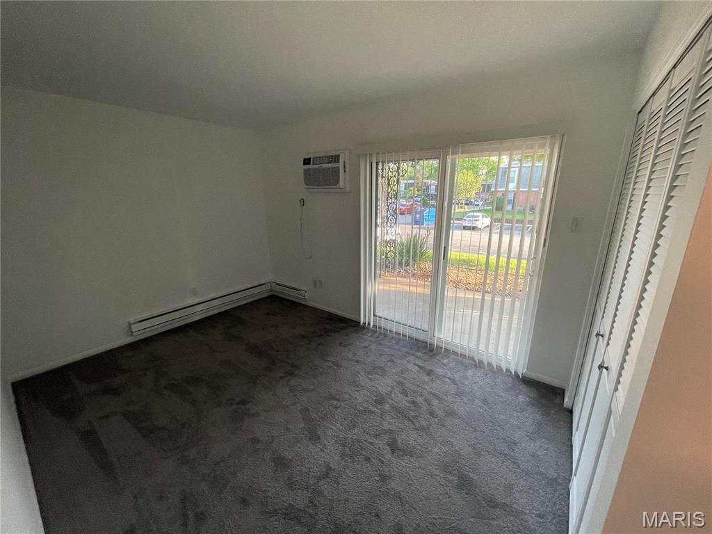 800 Dumont Place B Property Photo 7