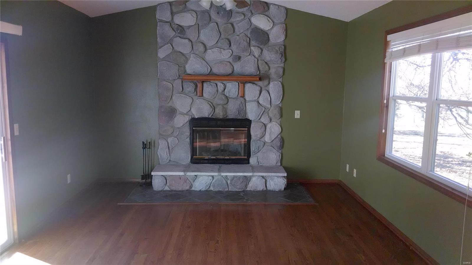24825 Spencer Property Photo 6