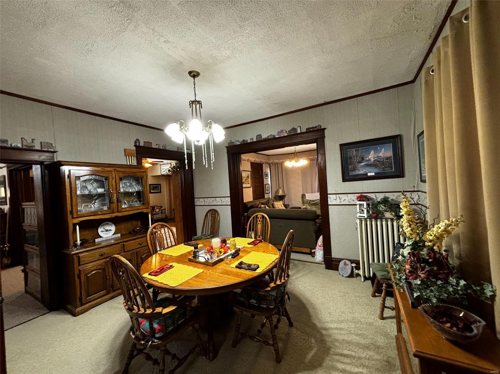 102 N Clark Street Property Photo 7