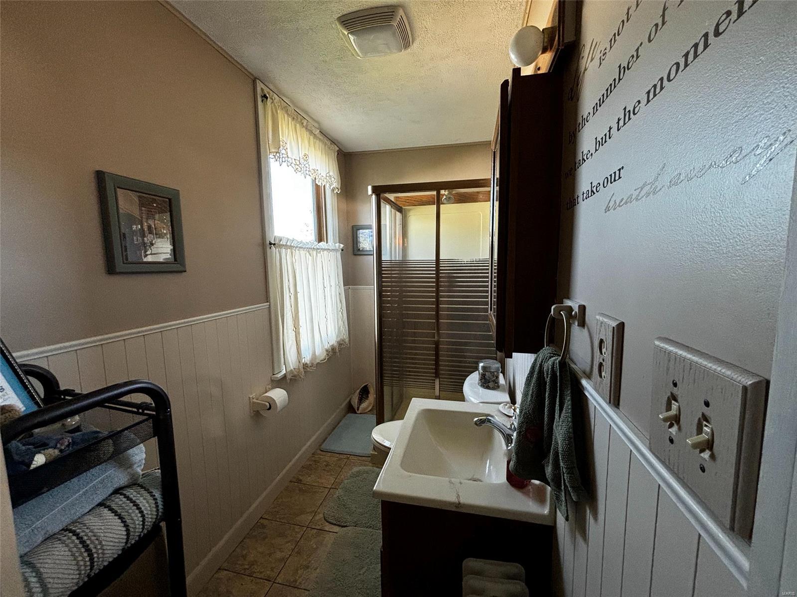 102 N Clark Street Property Photo 19