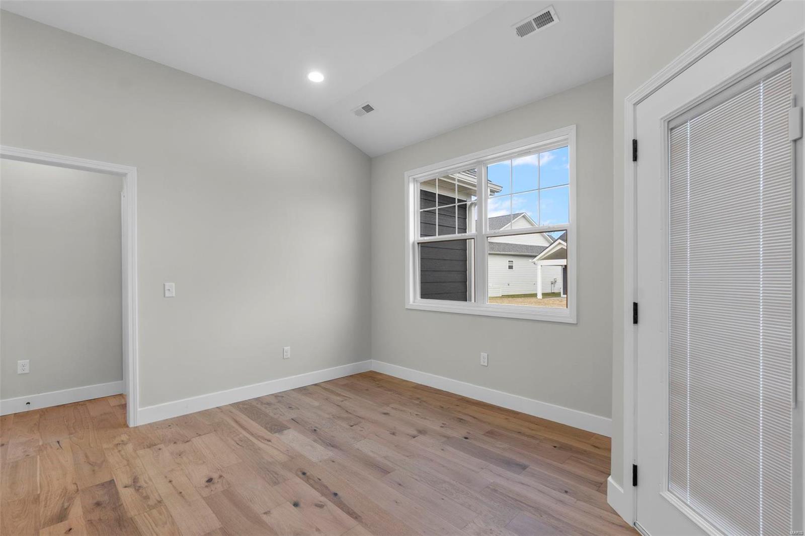 2224 Heywood Meadows Property Photo 10