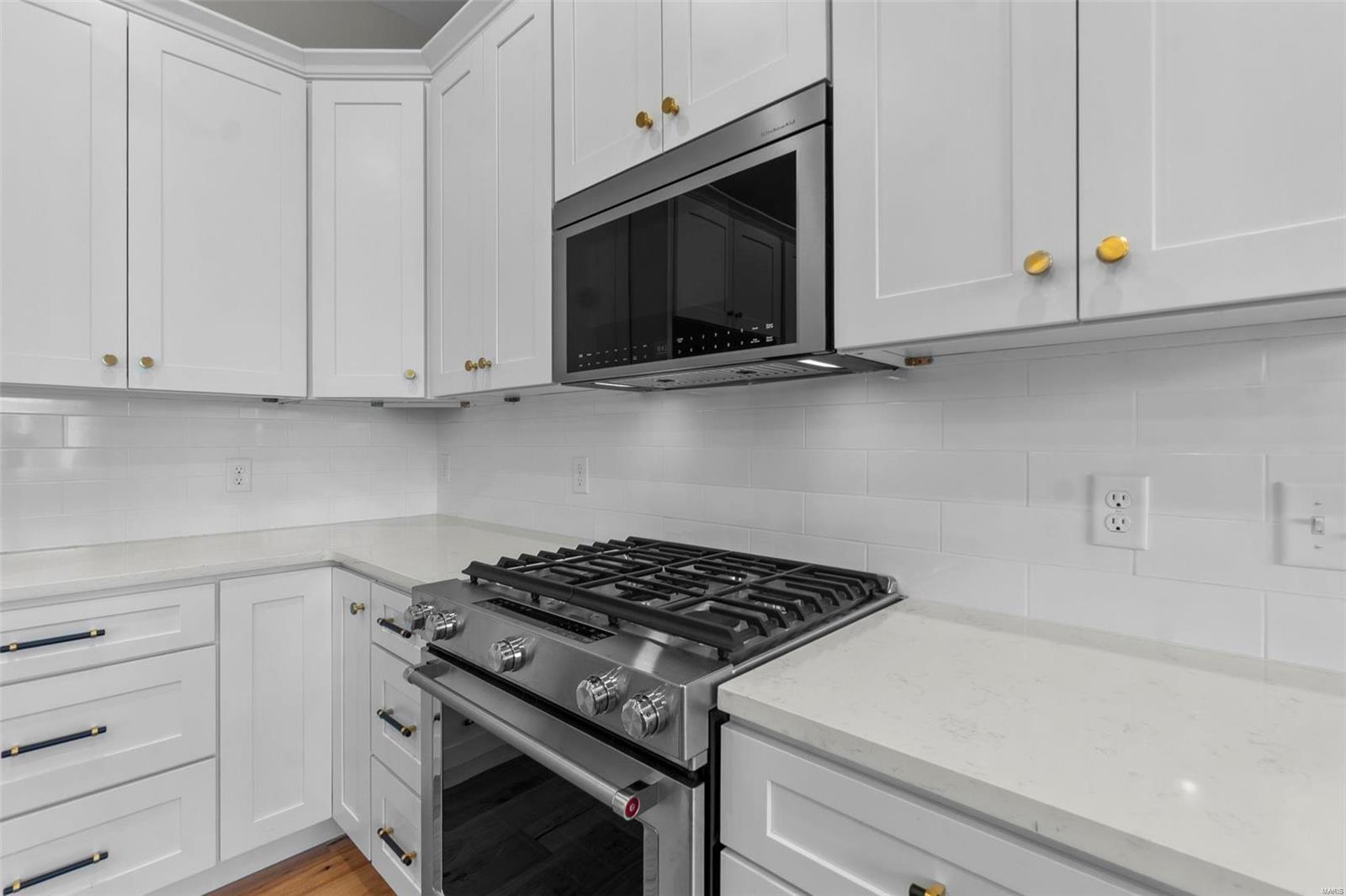 2224 Heywood Meadows Property Photo 12