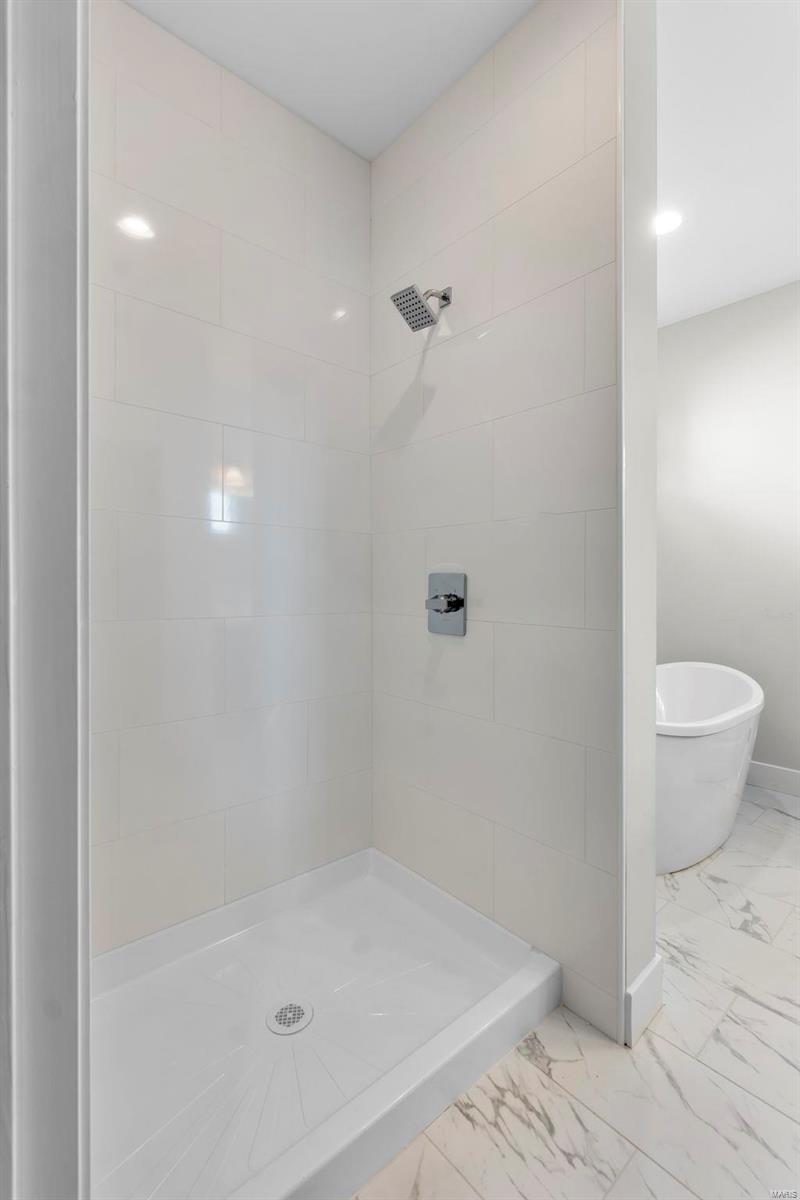 2224 Heywood Meadows Property Photo 18