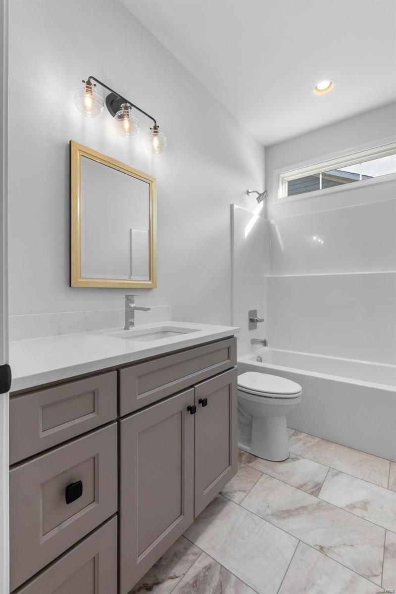 2224 Heywood Meadows Property Photo 21