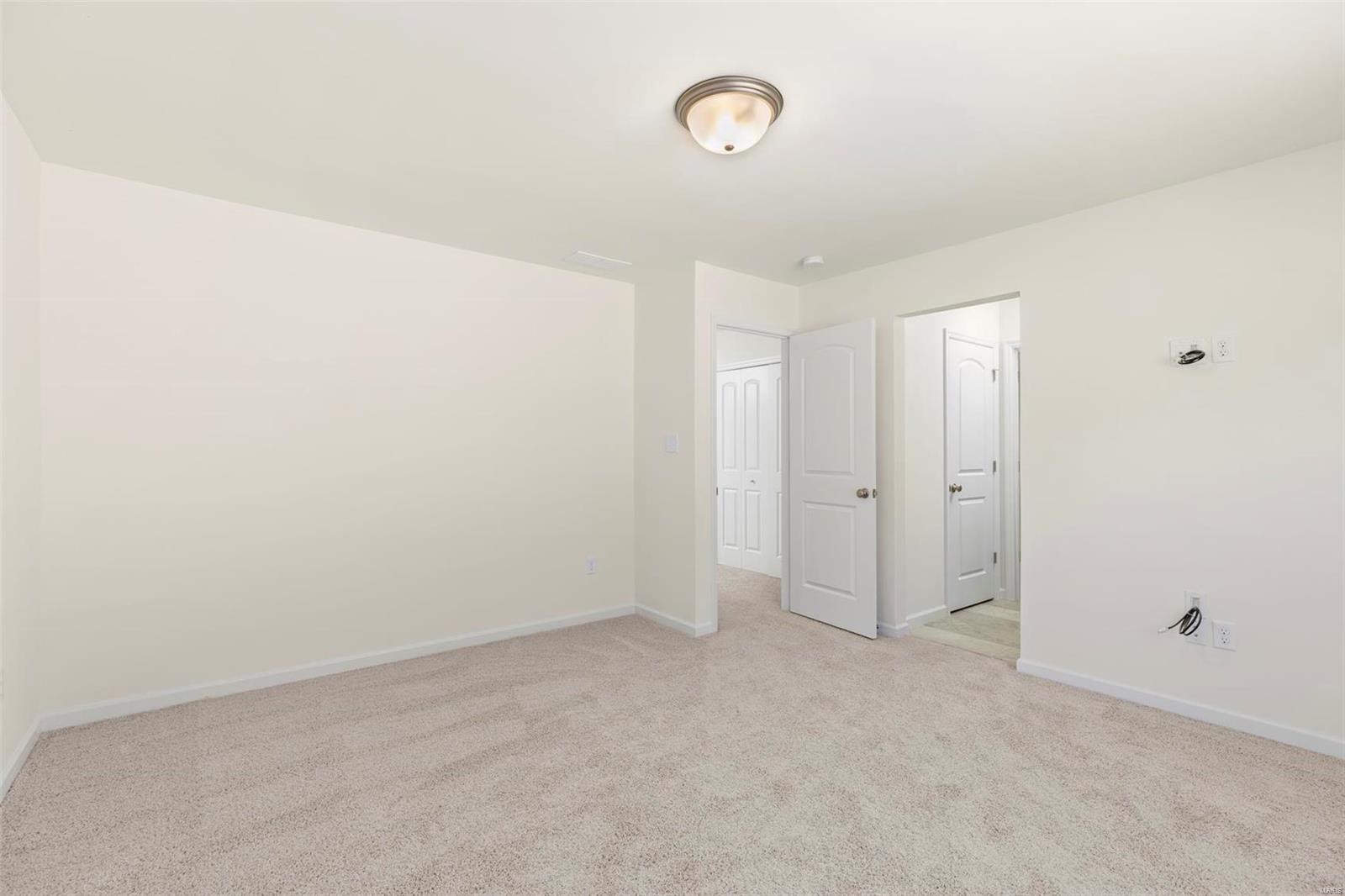 304 Winding Bluffs Court Property Photo 8