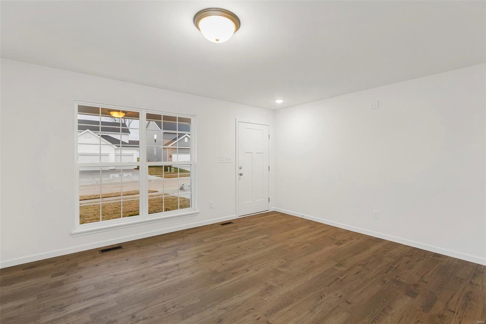 97 Lamar Parkway Property Photo 3