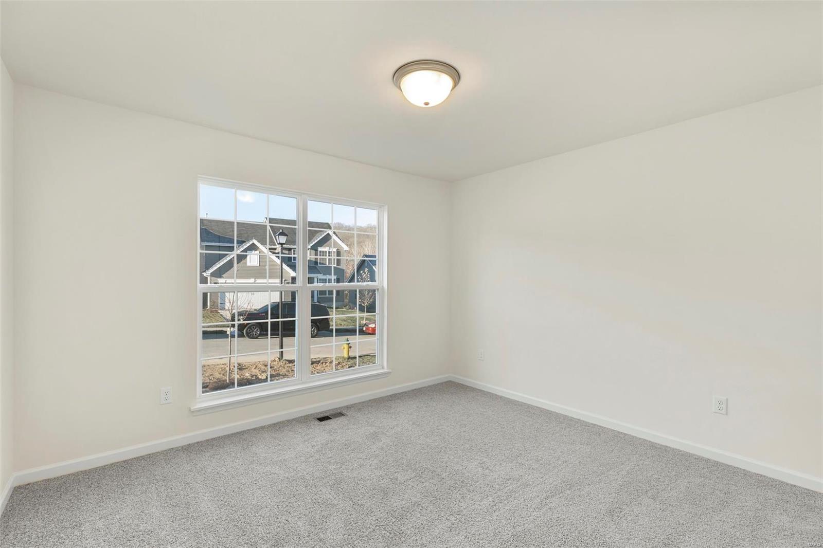 122 Harrow Drive Property Photo 3