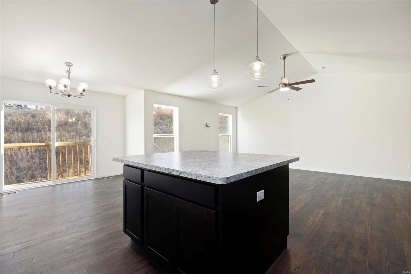 122 Harrow Drive Property Photo 16