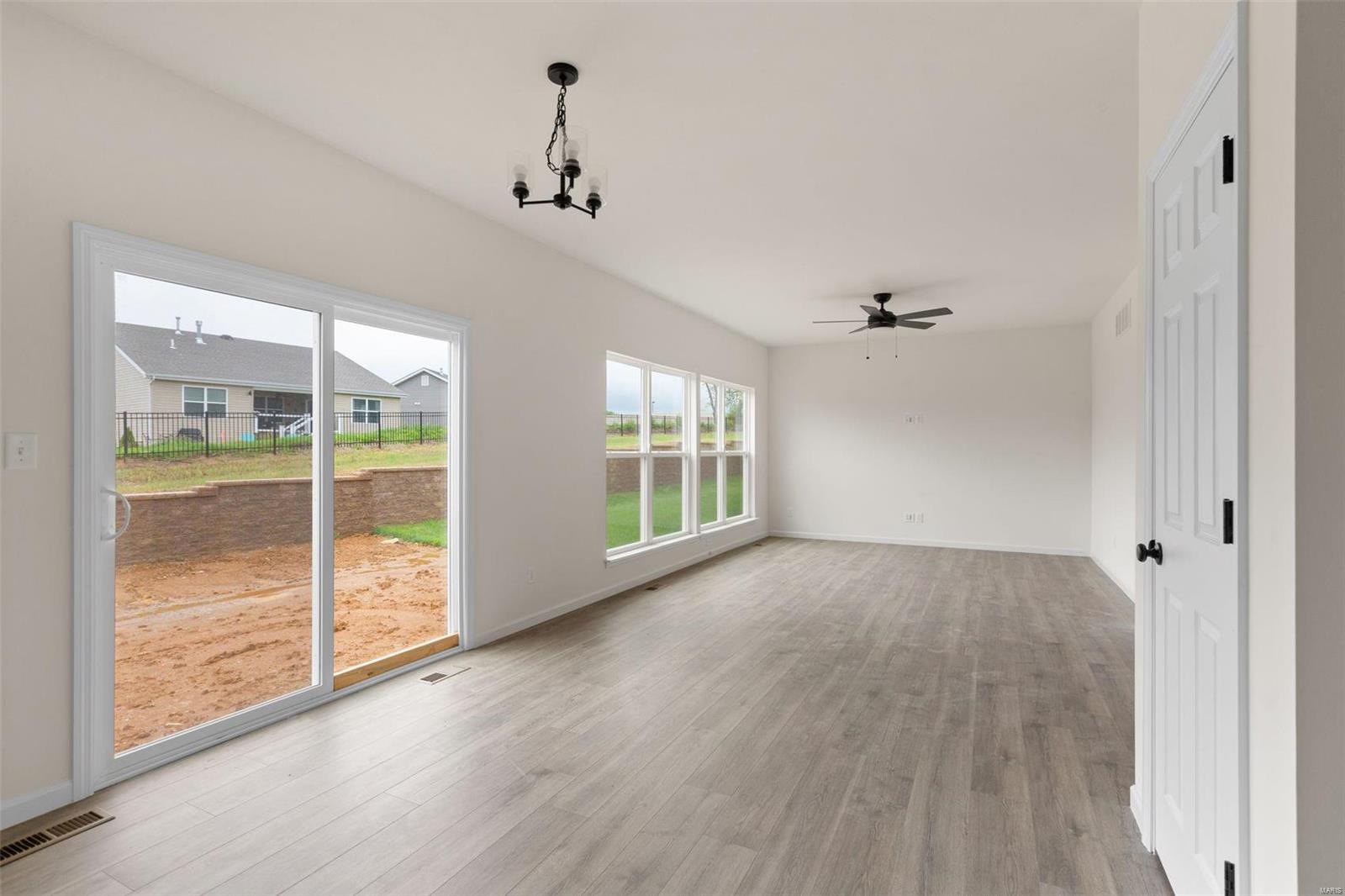128 Day Lily Lane Property Photo 10