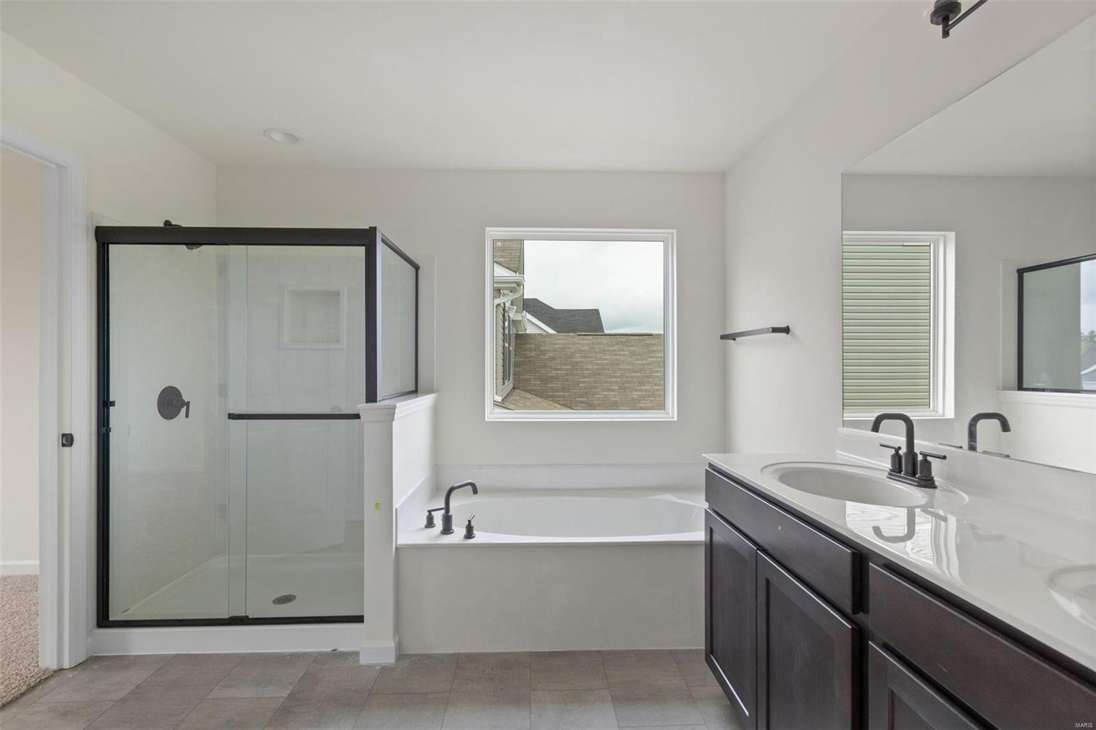 128 Day Lily Lane Property Photo 18