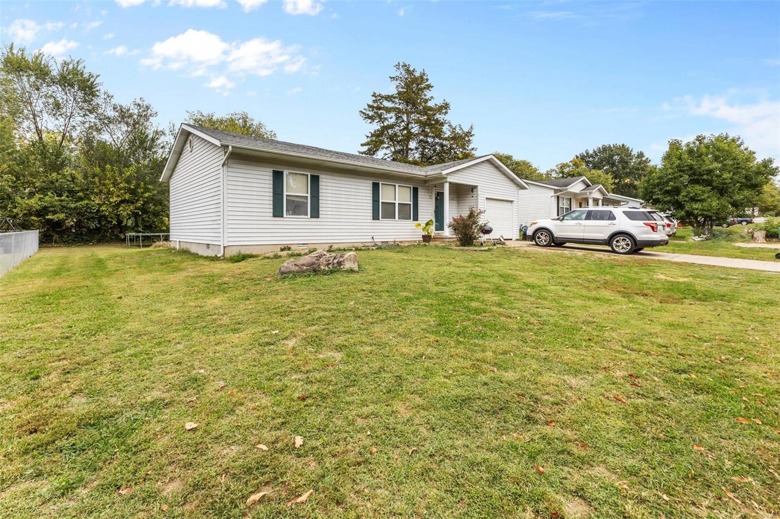 579 Kimberly Court Property Photo 1