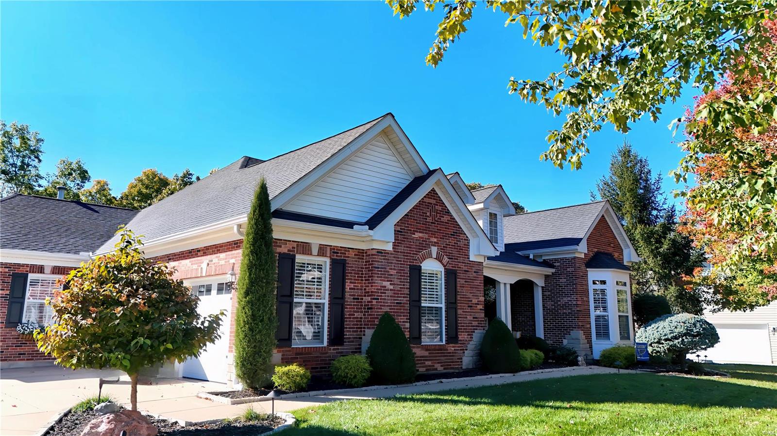 519 Woodcliff Heights Drive Property Photo 2