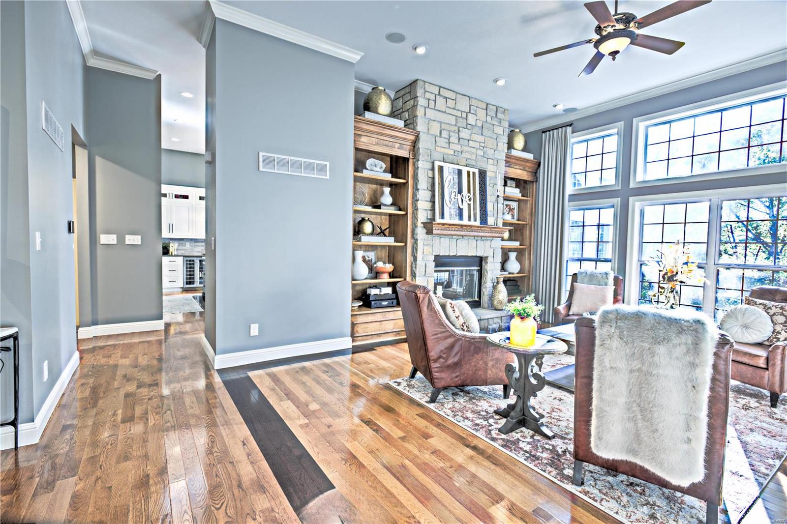 519 Woodcliff Heights Drive Property Photo 8