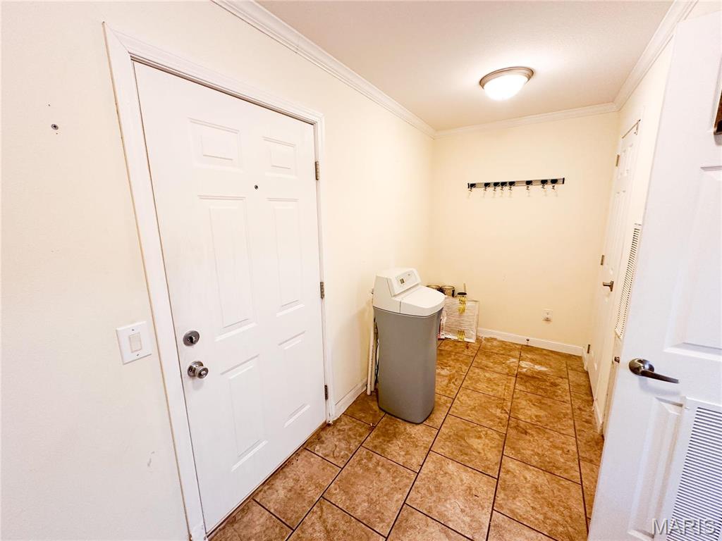 663 County Road 2590 Property Photo 9