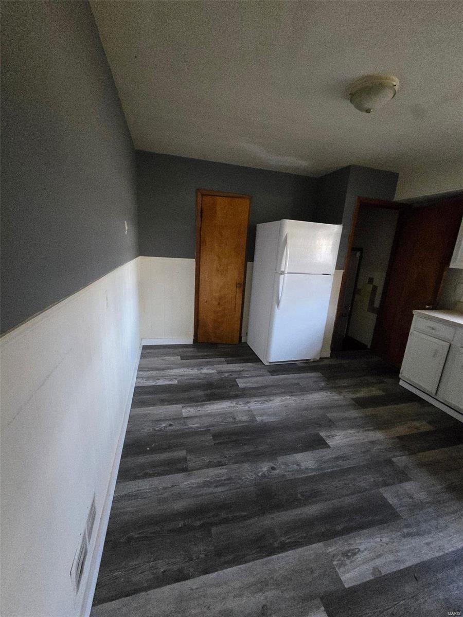 8553 Jenny Drive Property Photo 5