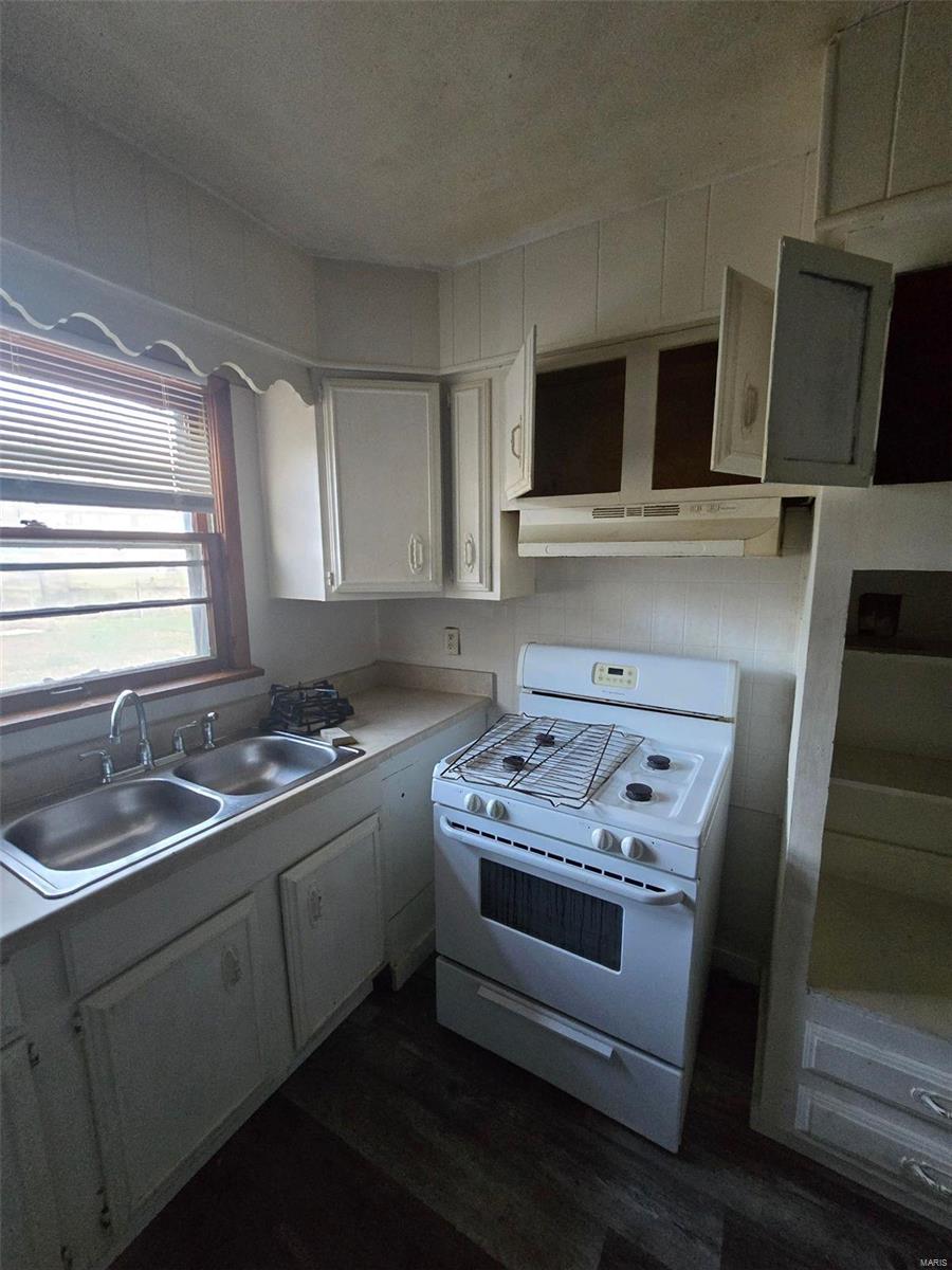 8553 Jenny Drive Property Photo 6