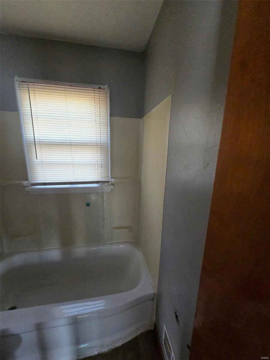 8553 Jenny Drive Property Photo 10