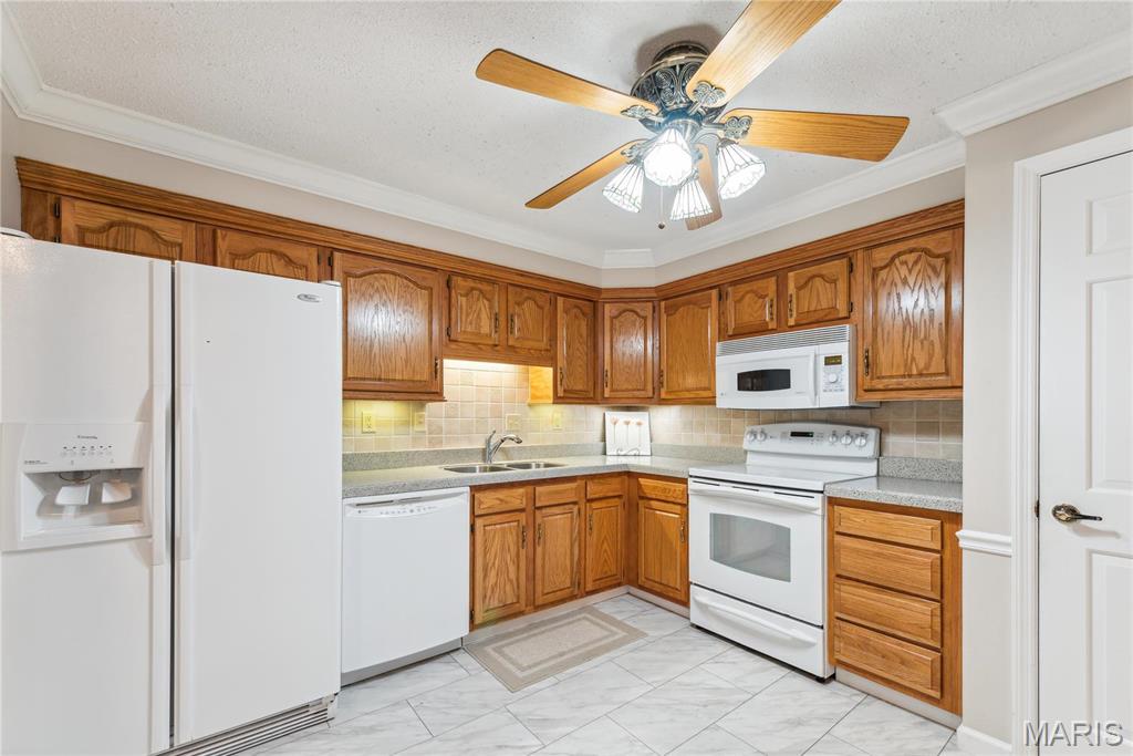 964 Claytonbrook Drive 2a Property Photo 8