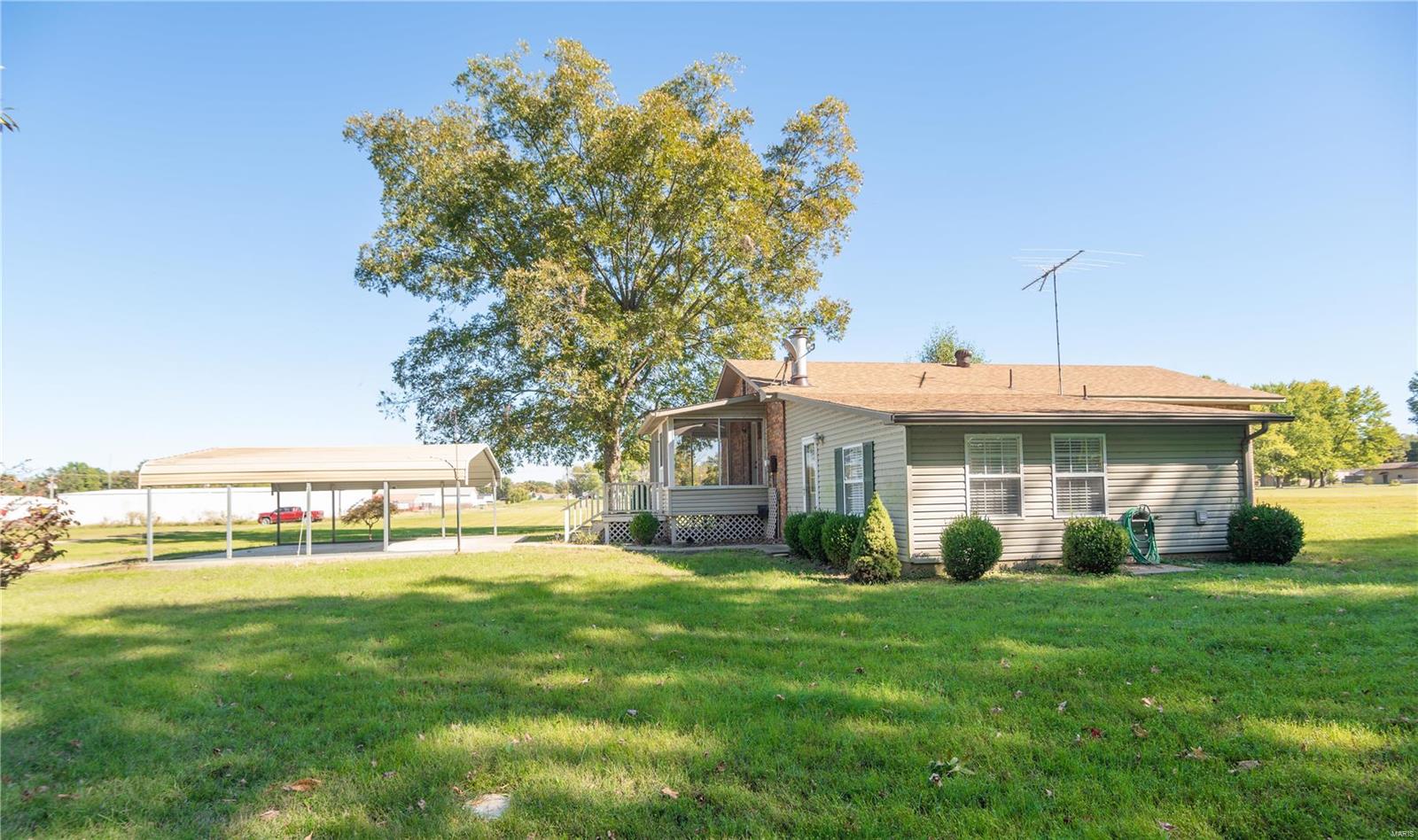 12191 County Road 637 Property Photo 5