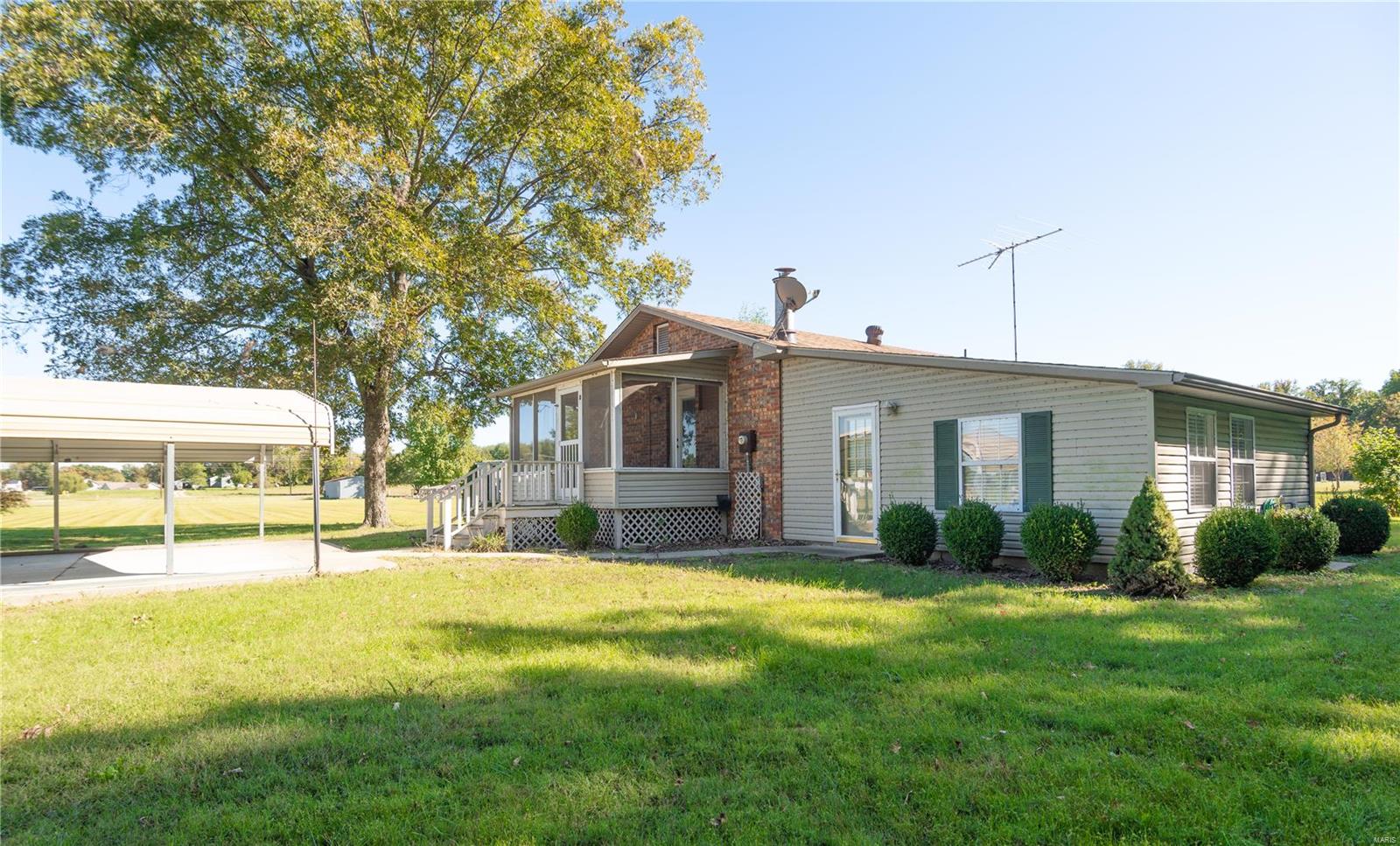 12191 County Road 637 Property Photo 7