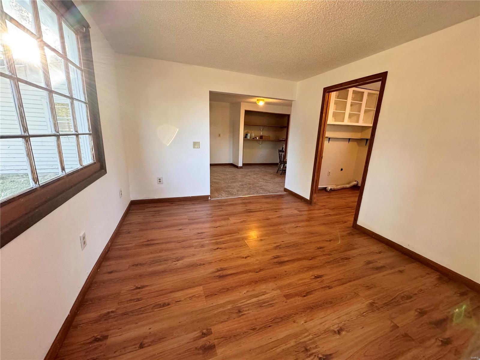 305 S Main Street Property Photo 6