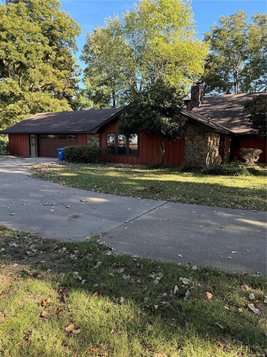 22 Greenbriar Drive Property Photo 2