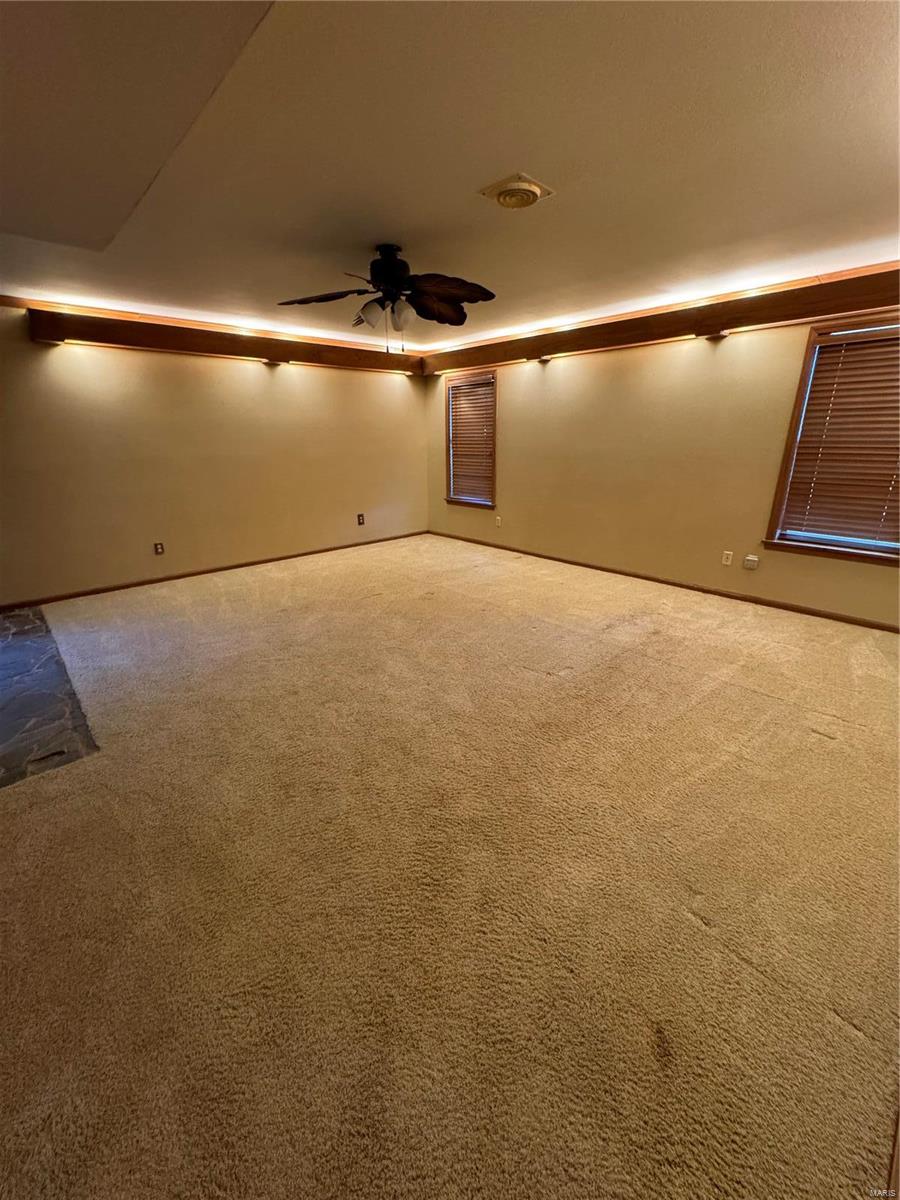 22 Greenbriar Drive Property Photo 13