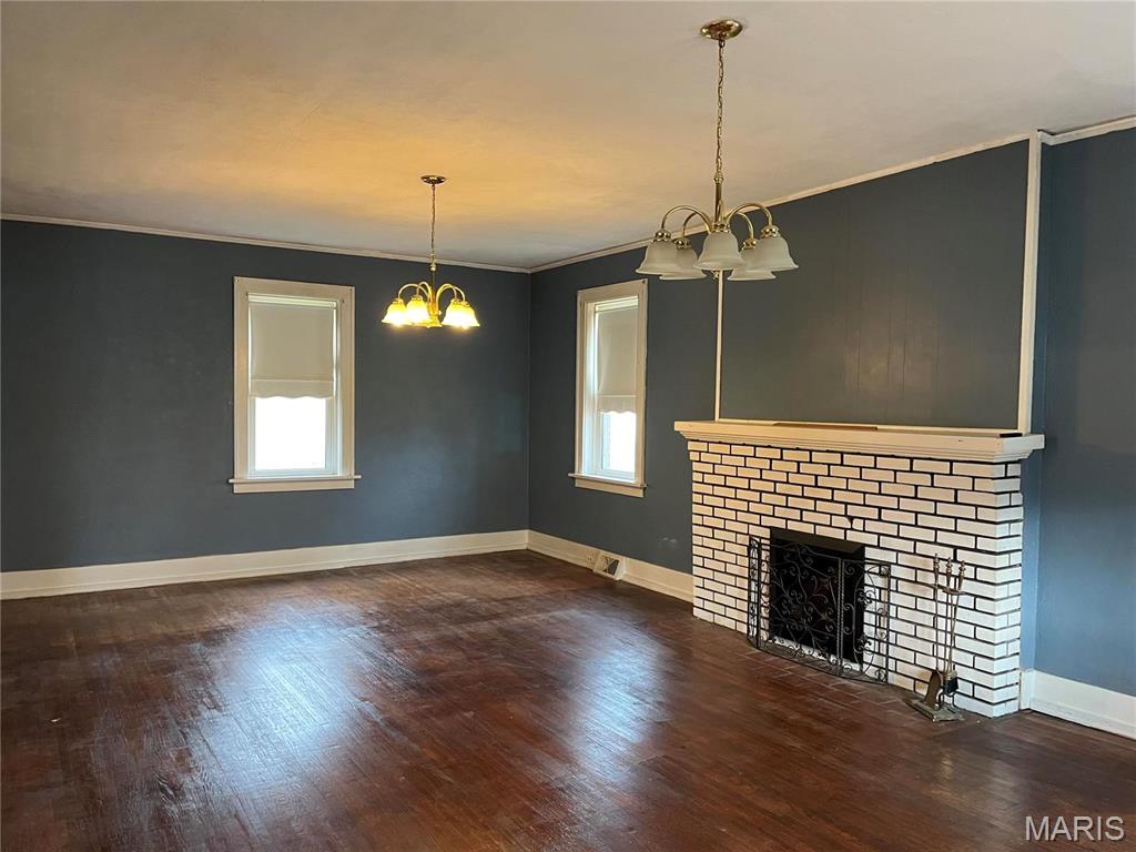 611 W Main Street Property Photo 6